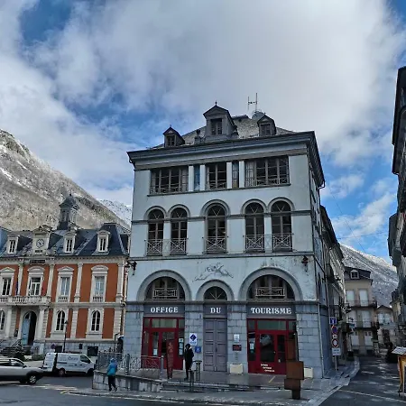 Apartment Duplex Spacieux Avec Vue Montagne Au Coeur De Cauterets, 6 A 8 Pers, 3 Chambres, 2 Sdb Cauterets