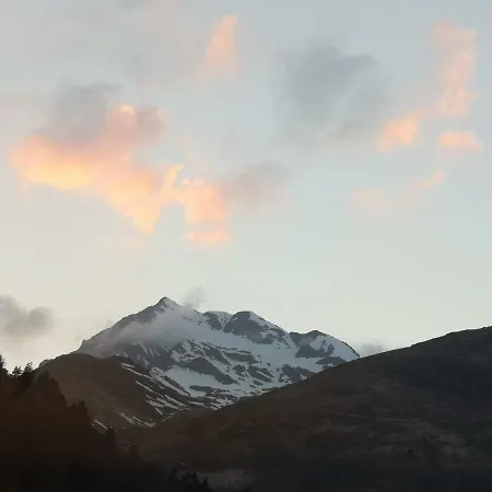 Apartment Duplex Spacieux Avec Vue Montagne Au Coeur De Cauterets, 6 A 8 Pers, 3 Chambres, 2 Sdb