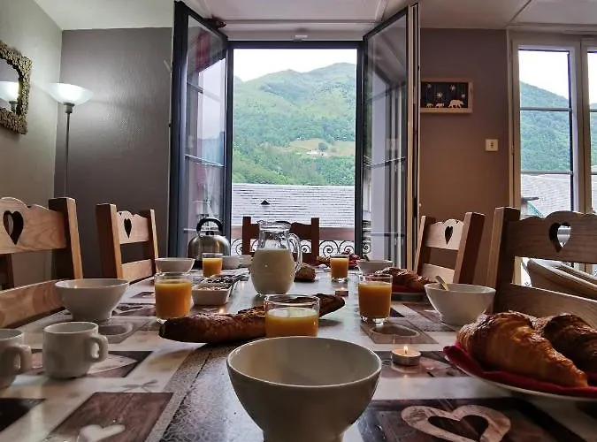 Duplex Spacieux Avec Vue Montagne Au Coeur De Cauterets, 6 A 8 Pers, 3 Chambres, 2 Sdb * Cauterets