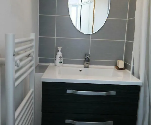 Duplex Spacieux Avec Vue Montagne Au Coeur De Cauterets, 6 A 8 Pers, 3 Chambres, 2 Sdb Apartament Cauterets